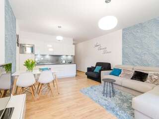 Апартаменты Apartament Kristina Osiedle Polanki Колобжег Апартаменты с видом на бассейн-32